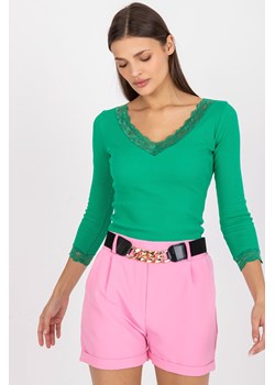Zielona prążkowana bluzka na co dzień z koronką RUE PARIS ze sklepu 5.10.15 w kategorii Bluzki damskie - zdjęcie 169712651