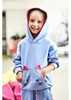 Bluza dresowa dla dziewczynki z kapturem i kieszenią z przodu ze sklepu 5.10.15 w kategorii Bluzy dziewczęce - zdjęcie 169713164