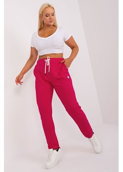Fuksjowe spodnie dresowe basic plus size z bawełny ze sklepu 5.10.15 w kategorii Spodnie damskie - zdjęcie 169713553