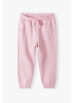 Różowe spodnie dresowe dla małej dziewczynki - Limited Edition ze sklepu 5.10.15 w kategorii Spodnie dziewczęce - zdjęcie 169713620