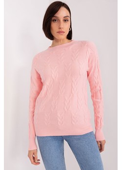 Sweter z warkoczami o luźnym kroju jasny różowy ze sklepu 5.10.15 w kategorii Swetry damskie - zdjęcie 169714551