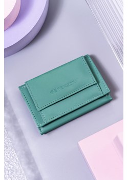 Mały, skórzany portfel damski z systemem RFID Protect Peterson- jasnozielony ze sklepu 5.10.15 w kategorii Portfele damskie - zdjęcie 169715082