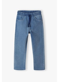 Jeansowe spodnie dla chłopca - straight leg ze sklepu 5.10.15 w kategorii Spodnie chłopięce - zdjęcie 169715383