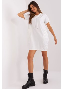 Ecru dresowa sukienka basic z kieszeniami ze sklepu 5.10.15 w kategorii Sukienki - zdjęcie 169715611