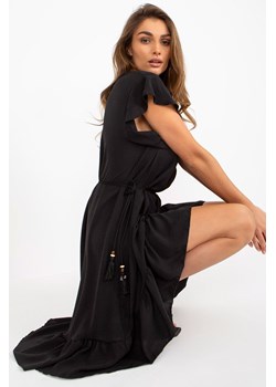 Czarna sukienka z falbaną i krótkim rękawem ze sklepu 5.10.15 w kategorii Sukienki - zdjęcie 169716600