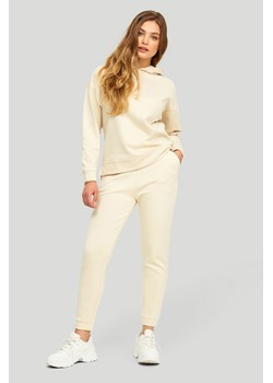 Spodnie dresowe damskie ecru ze sklepu 5.10.15 w kategorii Spodnie damskie - zdjęcie 169716822