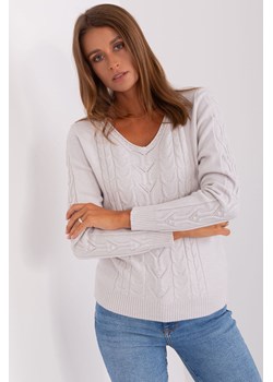 Jasnoszary sweter damski z warkoczami i długim rękawem ze sklepu 5.10.15 w kategorii Swetry damskie - zdjęcie 169717172