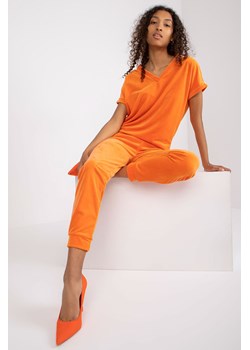 Komplet dla kobiet - T-shirt i spodnie dresowe - pomarańczowy ze sklepu 5.10.15 w kategorii Komplety i garnitury damskie - zdjęcie 169717250