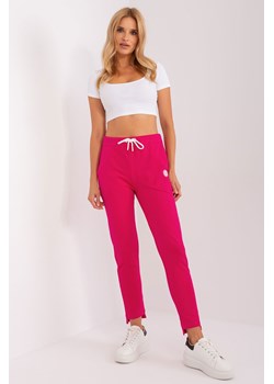 Spodnie dresowe damskie fuksjowe ze sklepu 5.10.15 w kategorii Spodnie damskie - zdjęcie 169717452
