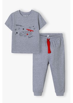 Piżama dla chłopca - szara z nadrukiem samochodu ze sklepu 5.10.15 w kategorii Piżamy dziecięce - zdjęcie 169719542