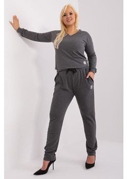 Dresowe spodnie plus size z wiązaniem ciemny szary ze sklepu 5.10.15 w kategorii Spodnie damskie - zdjęcie 169720112