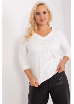 Bluzka plus size z dekoltem v z bawełny ecru ze sklepu 5.10.15 w kategorii Bluzki damskie - zdjęcie 169720663