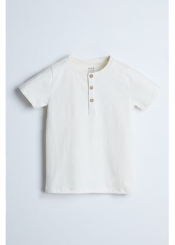 Dzianinowy beżowy t-shirt z guziczkami - unisex - Limited Edition ze sklepu 5.10.15 w kategorii T-shirty chłopięce - zdjęcie 169724990