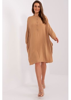 Camelowa sukienka damska oversize o długości midi ze sklepu 5.10.15 w kategorii Sukienki - zdjęcie 169725144