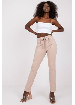 Beżowe spodnie dresowe z wiązaniem Santos RUE PARIS ze sklepu 5.10.15 w kategorii Spodnie damskie - zdjęcie 169726833
