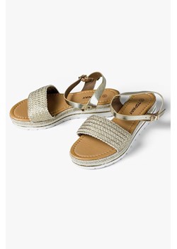 Złote sandały damskie na lekkim koturnie ze sklepu 5.10.15 w kategorii Sandały damskie - zdjęcie 169729261