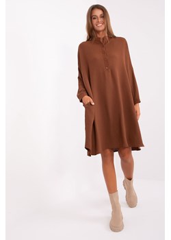Jasnobrązowa koszulowa damska sukienka oversize ze sklepu 5.10.15 w kategorii Sukienki - zdjęcie 169729692