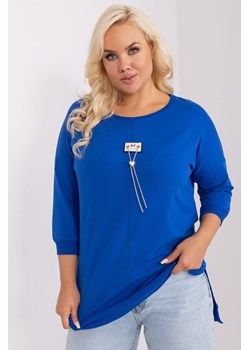 Bluzka plus size z łańcuszkiem ciemny niebieski ze sklepu 5.10.15 w kategorii Bluzki damskie - zdjęcie 169730064