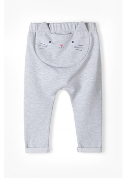 Szare spodnie dresowe niemowlęce z kotkiem ze sklepu 5.10.15 w kategorii Spodnie i półśpiochy - zdjęcie 169730251