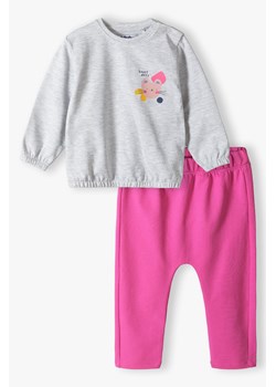 Komplet dresowy niemowlęcy - szara bluza i różowe spodnie ze sklepu 5.10.15 w kategorii Dresy dla niemowlaka - zdjęcie 169731141