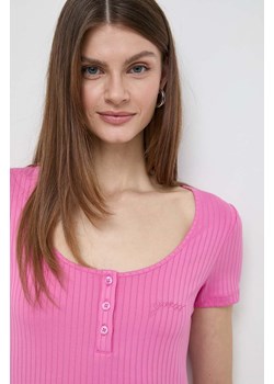 Guess t-shirt SAMANTHA damski kolor różowy O4GP03 KBXB2 ze sklepu ANSWEAR.com w kategorii Bluzki damskie - zdjęcie 169736203