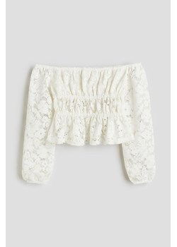 H & M - Koronkowa bluzka z odkrytymi ramionami - Biały ze sklepu H&M w kategorii Bluzki dziewczęce - zdjęcie 169748771