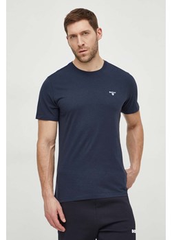 Barbour t-shirt bawełniany męski kolor granatowy gładki MTS0670 ze sklepu ANSWEAR.com w kategorii T-shirty męskie - zdjęcie 169750364