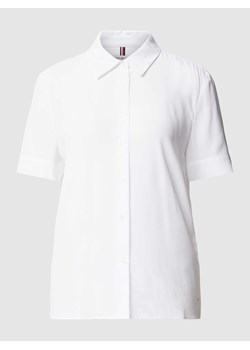 Bluzka z listwą guzikową na całej długości model ‘ESSENTIAL FLUID’ ze sklepu Peek&Cloppenburg  w kategorii Koszule damskie - zdjęcie 169751063