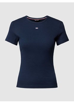 T-shirt o kroju slim fit z efektem prążkowania model ‘ESSENTIAL’ ze sklepu Peek&Cloppenburg  w kategorii Bluzki damskie - zdjęcie 169751413