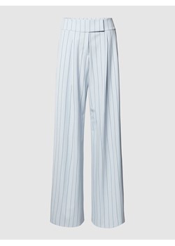 Spodnie do garnituru o rozkloszowanym kroju ze wzorem w paski model ‘Hasmalla’ ze sklepu Peek&Cloppenburg  w kategorii Spodnie damskie - zdjęcie 169751961