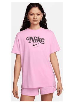 T-shirt damski Nike Sportswear - Różowy ze sklepu Nike poland w kategorii Bluzki damskie - zdjęcie 169755071
