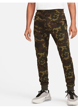 Męskie spodnie dresowe o dopasowanym kroju Nike Sportswear Tech Fleece OG - Zieleń ze sklepu Nike poland w kategorii Spodnie męskie - zdjęcie 169755193