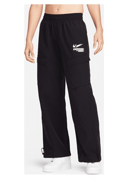Damskie bojówki z tkaniny Nike Sportswear - Czerń ze sklepu Nike poland w kategorii Spodnie damskie - zdjęcie 169755640