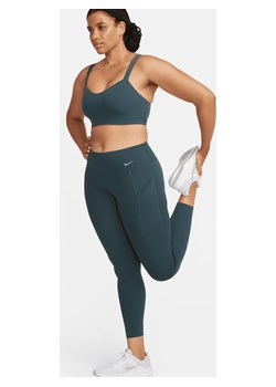 Damskie legginsy ze średnim stanem i kieszeniami o długości 7/8 zapewniające średnie wsparcie Nike Universa - Zieleń ze sklepu Nike poland w kategorii Spodnie damskie - zdjęcie 169755812
