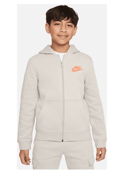 Dzianinowa bluza z kapturem, grafiką i zamkiem na całej długości dla dużych dzieci (chłopców) Nike Sportswear - Szary ze sklepu Nike poland w kategorii Bluzy chłopięce - zdjęcie 169755813
