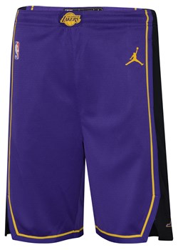 Spodenki do koszykówki dla dużych dzieci Jordan NBA Swingman Los Angeles Lakers Statement Edition - Fiolet ze sklepu Nike poland w kategorii Spodenki chłopięce - zdjęcie 169756053