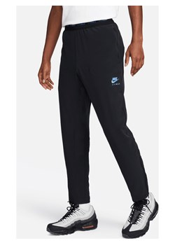 Męskie spodnie z tkaniny Dri-FIT Nike Air Max - Czerń ze sklepu Nike poland w kategorii Spodnie męskie - zdjęcie 169756201