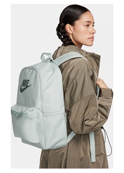 Plecak Nike Heritage (25 l) - Szary ze sklepu Nike poland w kategorii Plecaki - zdjęcie 169756282