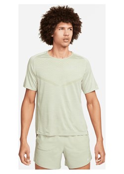 Męska koszulka z krótkim rękawem do biegania Nike Dri-FIT ADV TechKnit - Zieleń ze sklepu Nike poland w kategorii T-shirty męskie - zdjęcie 169756472