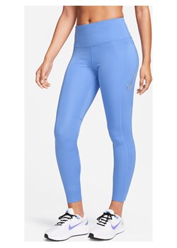 Damskie legginsy 7/8 ze średnim stanem, kieszeniami i grafiką Nike Fast - Niebieski ze sklepu Nike poland w kategorii Spodnie damskie - zdjęcie 169756932