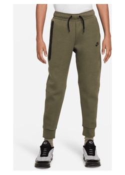 Spodnie dla dużych dzieci (chłopców) Nike Sportswear Tech Fleece - Zieleń ze sklepu Nike poland w kategorii Spodnie chłopięce - zdjęcie 169756933