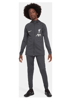 Dzianinowy dres piłkarski z kapturem dla dużych dzieci Nike Dri-FIT Liverpool F.C. Strike - Szary ze sklepu Nike poland w kategorii Dresy chłopięce - zdjęcie 169756952