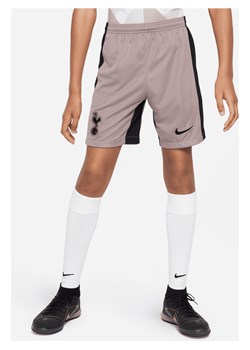 Spodenki piłkarskie dla dużych dzieci Nike Dri-FIT Tottenham Hotspur Stadium 2023/24 (wersja trzecia) - Brązowy ze sklepu Nike poland w kategorii Spodenki chłopięce - zdjęcie 169757014