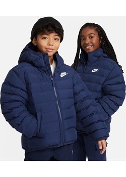 Luźna kurtka z kapturem dla dużych dzieci Nike Sportswear Lightweight Synthetic Fill - Niebieski ze sklepu Nike poland w kategorii Kurtki chłopięce - zdjęcie 169757392