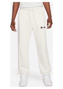 Męskie spodnie z dzianiny z luźnymi nogawkami LeBron - Szary ze sklepu Nike poland w kategorii Spodnie męskie - zdjęcie 169757454