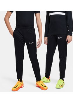 Dziecięce spodnie piłkarskie Nike Dri-FIT Academy23 - Czerń ze sklepu Nike poland w kategorii Spodnie chłopięce - zdjęcie 169757730