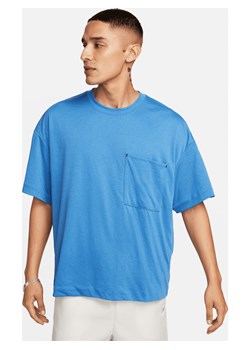 Męska koszulka z krótkim rękawem Dri-FIT Nike Sportswear Tech Pack - Niebieski ze sklepu Nike poland w kategorii T-shirty męskie - zdjęcie 169758354