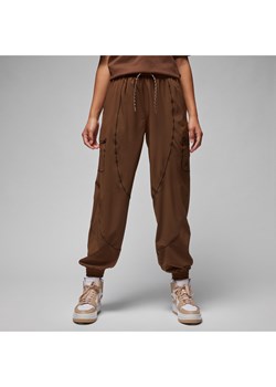 Damskie spodnie tunelowe Jordan Sport - Brązowy ze sklepu Nike poland w kategorii Spodnie damskie - zdjęcie 169758492