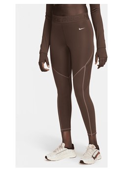 Damskie legginsy 7/8 ze średnim stanem i kieszeniami Nike Pro - Brązowy ze sklepu Nike poland w kategorii Spodnie damskie - zdjęcie 169758984