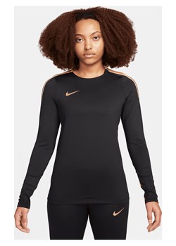 Damska koszulka piłkarska z półokrągłym dekoltem Dri-FIT Nike Strike - Czerń ze sklepu Nike poland w kategorii Bluzki damskie - zdjęcie 169759183